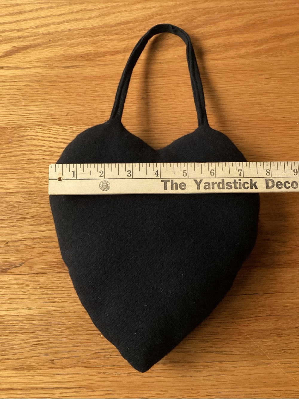 Primitive /Rustic Black Felt Heart Decor 🖤 - Picture 4 of 9